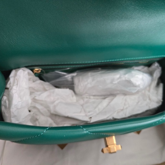 NWT VALENTINO GARAVANI Roman Rockstud Green Nappa Leather Satchel Crossbody Bag - Picture 9 of 11